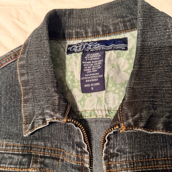 Small Tyte jean jacket - Picture 3 of 5